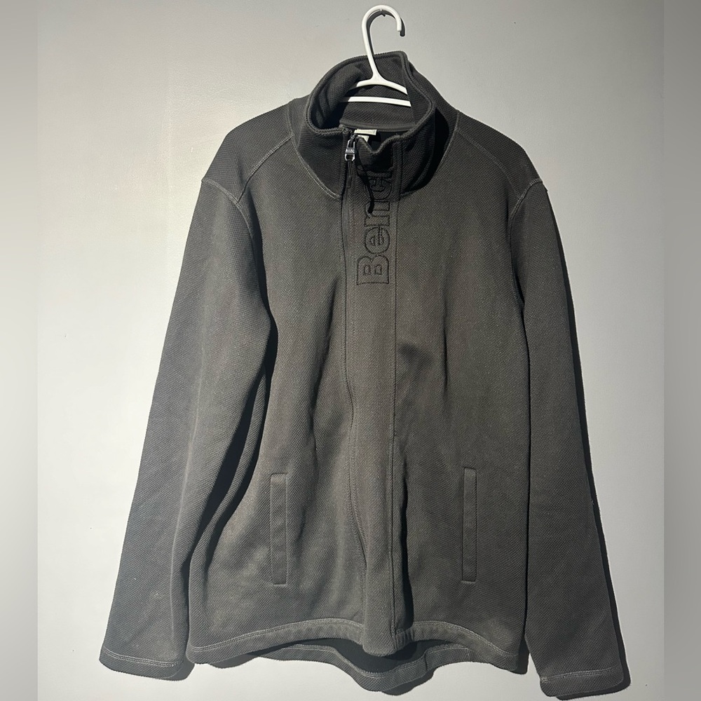 Bench Zip Up Sweater (XL)